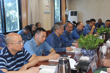 开云手机平台-开云（中国）股份公司党委中心组学习002.jpg
