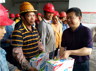 开云手机平台-开云（中国）股份公司总经理助理陈伟一行深入南宁基地调研