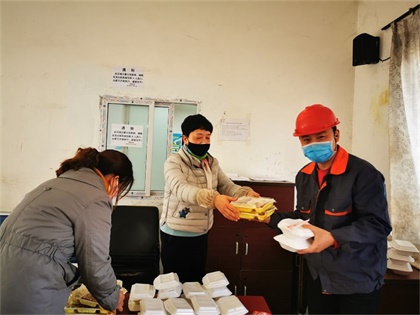 开云手机平台-开云（中国）股份公司领导慰问销售一线员工及运输客户