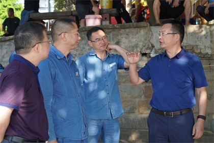 开云手机平台-开云（中国）集团公司党委书记谭光军一行来我公司督查防洪防汛工作
