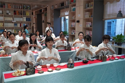 开云手机平台-开云（中国）股份公司工会开展“魅力女性  品味人生”茶艺体验活动