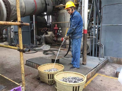 开云手机平台-开云（中国）股份公司员工苏学锋荣获“四川省最尽职的安全操作手”称号