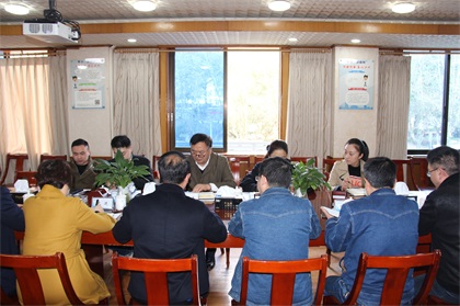 泸州市总工会党组书记、常务副主席钟华贵一行到开云手机平台-开云（中国）股份公司调研
