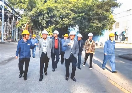 开云手机平台-开云（中国）集团公司党委书记、董事长潘建华一行到油脂公司调研